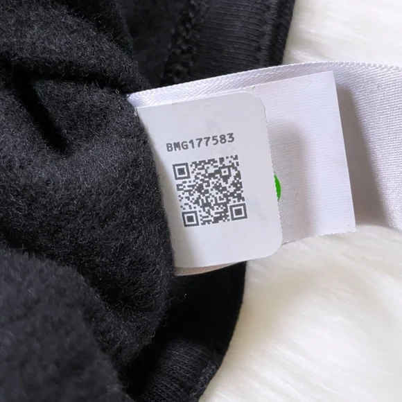 The North Face Girls’ Camp Pullover Hoodie - Picture 5 of 8